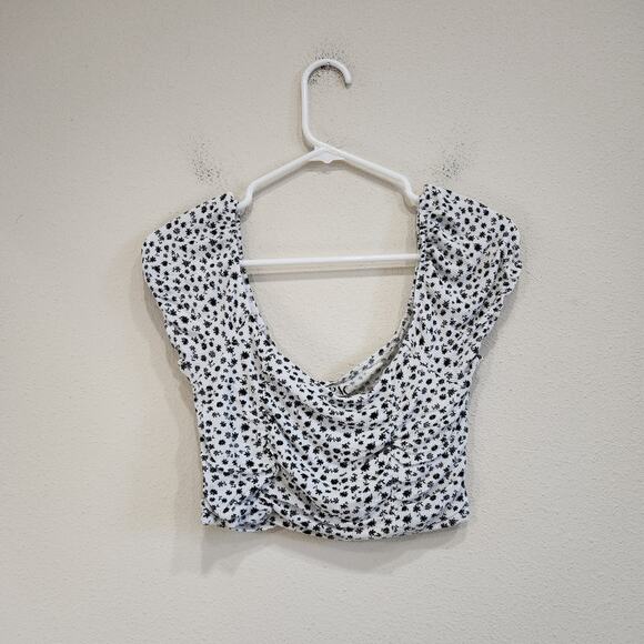 Pac Cares Black White Micro Floral Cropped Blouse Puff Sleeves Ruched Size Small - Picture 3 of 8